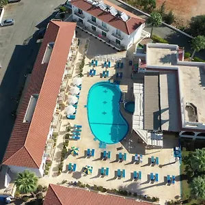 https://cosmelenia-hotel-apartments.hotelsatayianapa.com